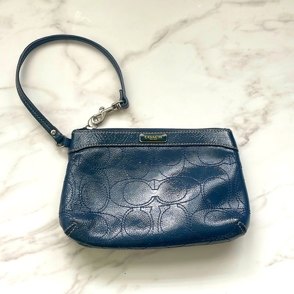 Coach Wristlet Navy Blue Patent Leather bag - Picture 10 of 10